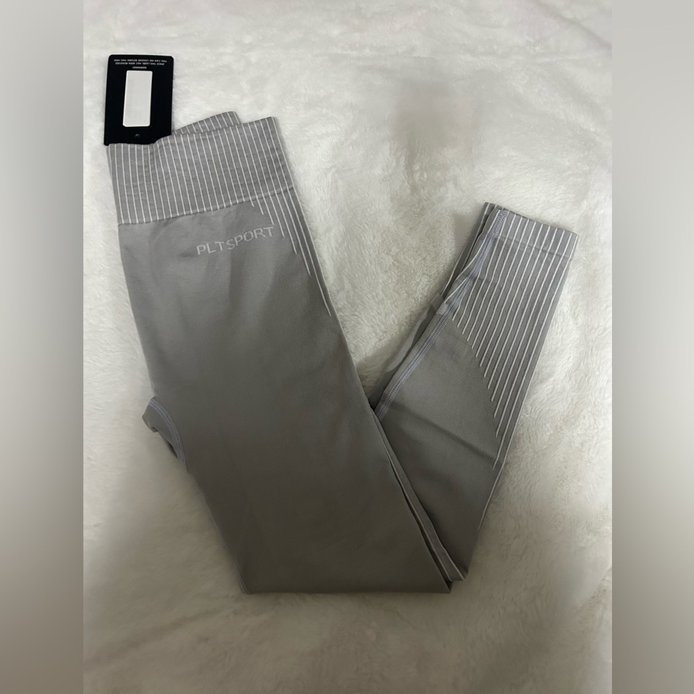 PRETTYLITTLETHING sportswear legging